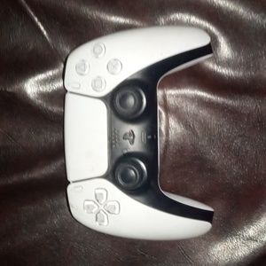 PS5 controller